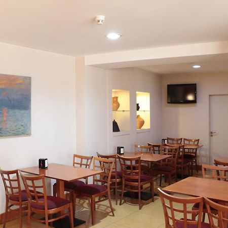 א-קורוניה Hotel Maycar מראה חיצוני תמונה