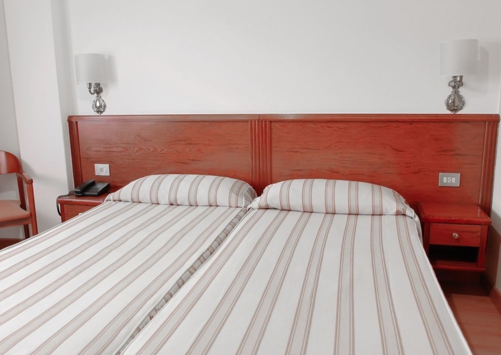 א-קורוניה Hotel Maycar מראה חיצוני תמונה